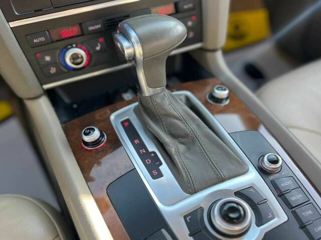 Белый Ауди Ку 7, объемом двигателя 3 л и пробегом 170 тыс. км за 16999 $, фото 12 на Automoto.ua