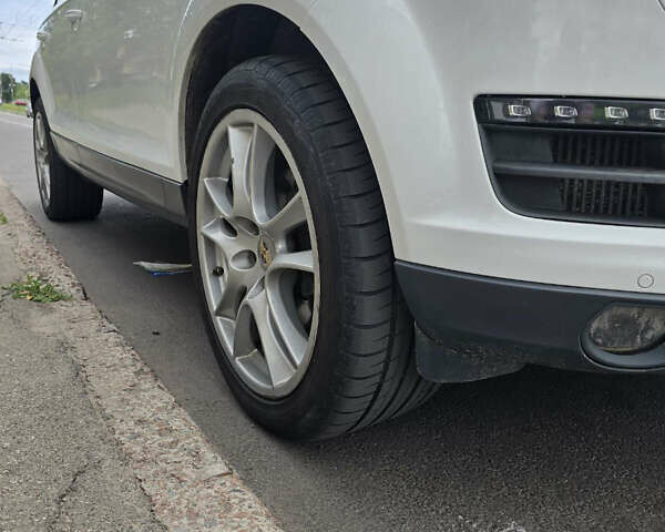 Ауди Ку 7 2013 в Киеве на Automoto.ua Белый Ауди Ку 7, объемом двигателя 2.97 л и пробегом 274 тыс. км за 18000 $, фото 3 на Automoto.ua