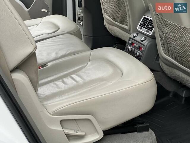 Белый Ауди Ку 7, объемом двигателя 2.97 л и пробегом 238 тыс. км за 17000 $, фото 17 на Automoto.ua