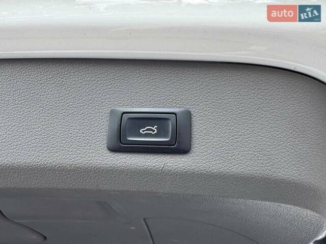 Ауді Ку 7 2013 у Києві на Automoto.ua Білий Ауді Ку 7, об'ємом двигуна 3 л та пробігом 243 тис. км за 13990 $, фото 23 на Automoto.ua