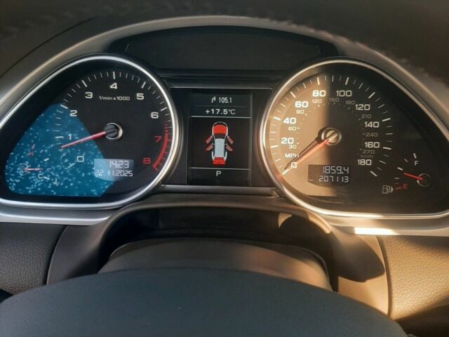 Білий Ауді Ку 7, об'ємом двигуна 3 л та пробігом 200 тис. км за 16500 $, фото 5 на Automoto.ua