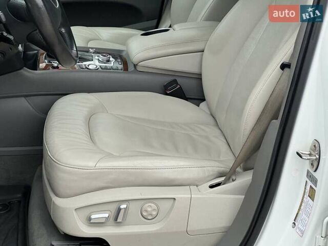 Белый Ауди Ку 7, объемом двигателя 2.97 л и пробегом 238 тыс. км за 17000 $, фото 10 на Automoto.ua