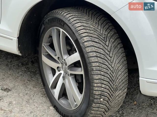 Белый Ауди Ку 7, объемом двигателя 2.97 л и пробегом 238 тыс. км за 17000 $, фото 25 на Automoto.ua