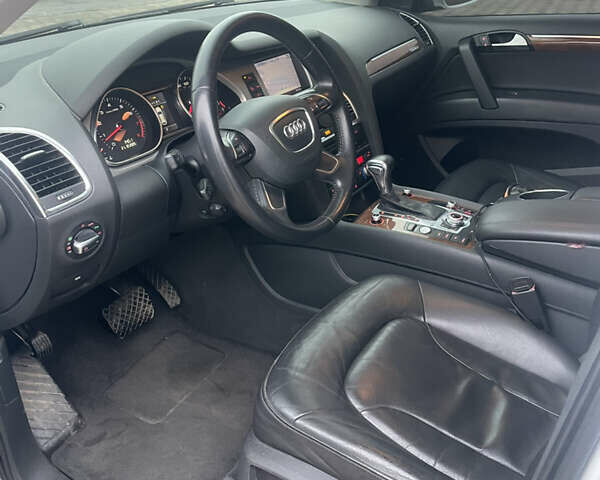 Белый Ауди Ку 7, объемом двигателя 3 л и пробегом 137 тыс. км за 19999 $, фото 8 на Automoto.ua