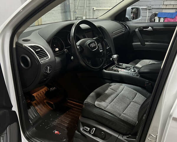 Белый Ауди Ку 7, объемом двигателя 2.97 л и пробегом 202 тыс. км за 22500 $, фото 6 на Automoto.ua