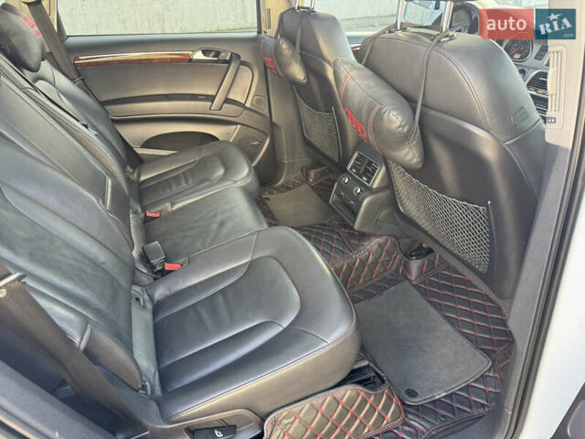 Белый Ауди Ку 7, объемом двигателя 3 л и пробегом 157 тыс. км за 15500 $, фото 17 на Automoto.ua