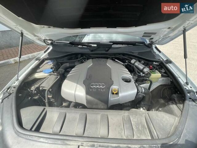 Белый Ауди Ку 7, объемом двигателя 3 л и пробегом 284 тыс. км за 27500 $, фото 11 на Automoto.ua