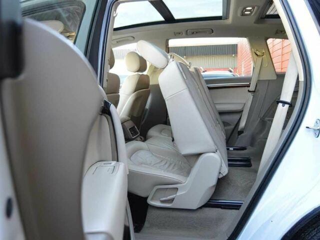 Белый Ауди Ку 7, объемом двигателя 3 л и пробегом 85 тыс. км за 12000 $, фото 10 на Automoto.ua