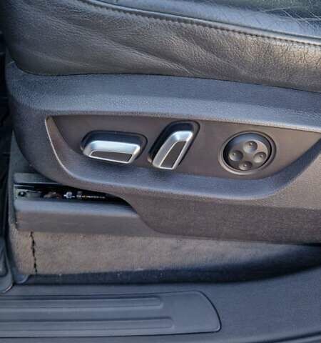 Білий Ауді Ку 7, об'ємом двигуна 2.97 л та пробігом 318 тис. км за 18000 $, фото 17 на Automoto.ua