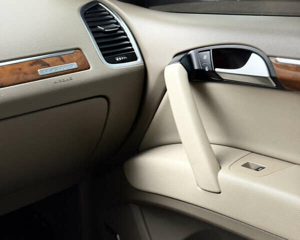 Білий Ауді Ку 7, об'ємом двигуна 2.99 л та пробігом 191 тис. км за 14900 $, фото 17 на Automoto.ua