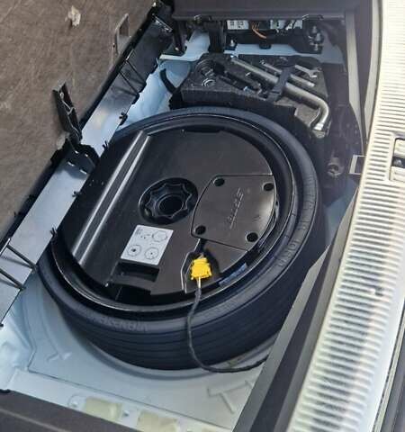 Білий Ауді Ку 7, об'ємом двигуна 2.97 л та пробігом 318 тис. км за 18000 $, фото 10 на Automoto.ua