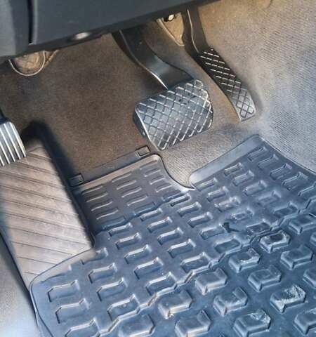 Білий Ауді Ку 7, об'ємом двигуна 2.97 л та пробігом 318 тис. км за 18000 $, фото 16 на Automoto.ua