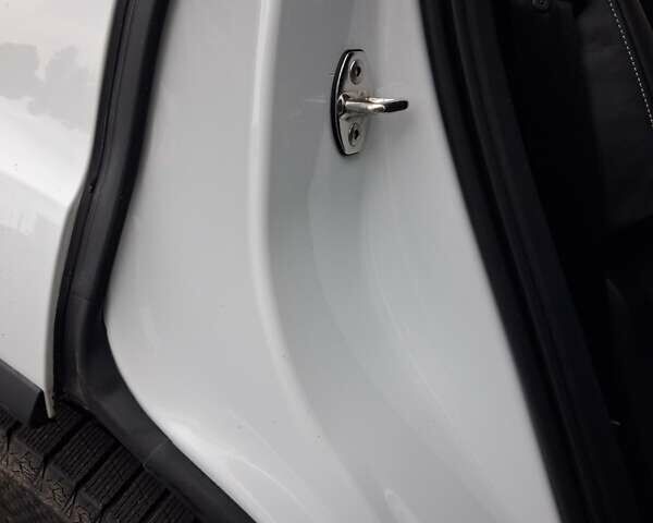 Білий Ауді Ку 7, об'ємом двигуна 2.97 л та пробігом 250 тис. км за 26800 $, фото 38 на Automoto.ua