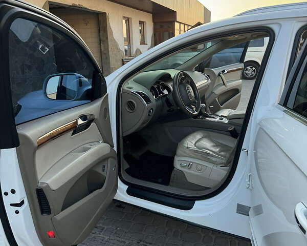 Білий Ауді Ку 7, об'ємом двигуна 3 л та пробігом 240 тис. км за 13500 $, фото 9 на Automoto.ua