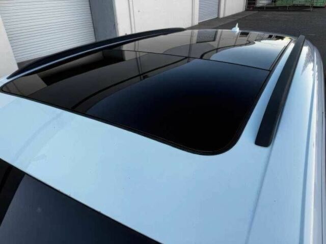 Белый Ауди Ку 7, объемом двигателя 3 л и пробегом 141 тыс. км за 4500 $, фото 8 на Automoto.ua