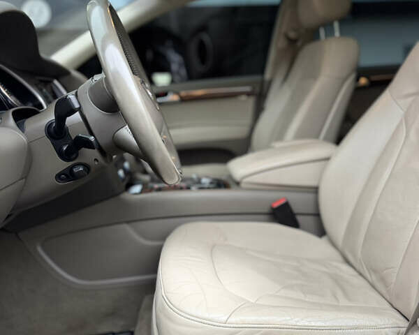 Білий Ауді Ку 7, об'ємом двигуна 2.99 л та пробігом 191 тис. км за 14900 $, фото 6 на Automoto.ua