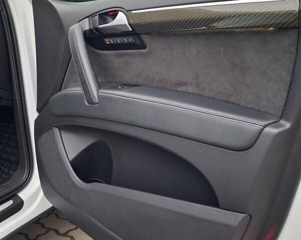 Білий Ауді Ку 7, об'ємом двигуна 2.97 л та пробігом 250 тис. км за 26800 $, фото 30 на Automoto.ua