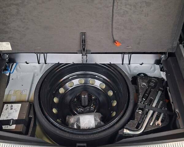 Білий Ауді Ку 7, об'ємом двигуна 2.97 л та пробігом 250 тис. км за 26800 $, фото 55 на Automoto.ua