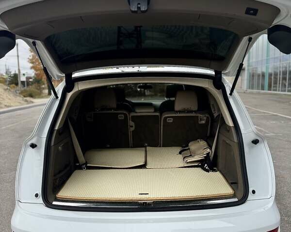 Белый Ауди Ку 7, объемом двигателя 2.97 л и пробегом 209 тыс. км за 22500 $, фото 13 на Automoto.ua