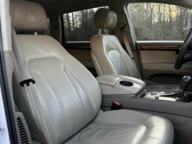 Белый Ауди Ку 7, объемом двигателя 3 л и пробегом 86 тыс. км за 13500 $, фото 6 на Automoto.ua