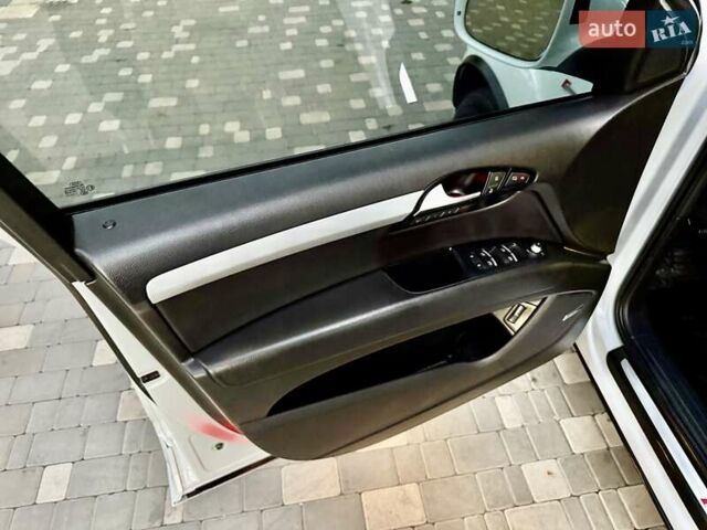 Ауді Ку 7 2014 у Одесі на Automoto.ua Білий Ауді Ку 7, об'ємом двигуна 3 л та пробігом 155 тис. км за 14999 $, фото 31 на Automoto.ua