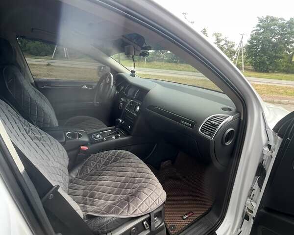 Белый Ауди Ку 7, объемом двигателя 3 л и пробегом 284 тыс. км за 27500 $, фото 9 на Automoto.ua