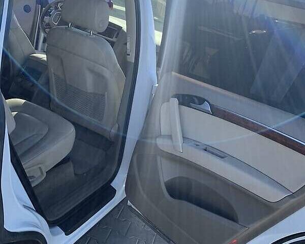 Білий Ауді Ку 7, об'ємом двигуна 3 л та пробігом 197 тис. км за 12700 $, фото 15 на Automoto.ua