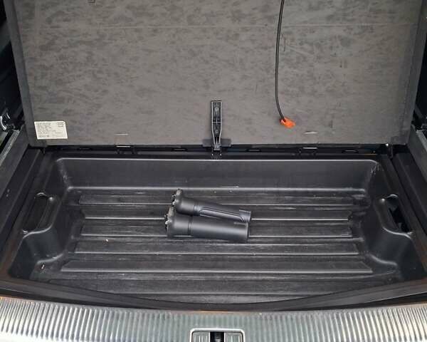 Білий Ауді Ку 7, об'ємом двигуна 2.97 л та пробігом 250 тис. км за 26800 $, фото 53 на Automoto.ua