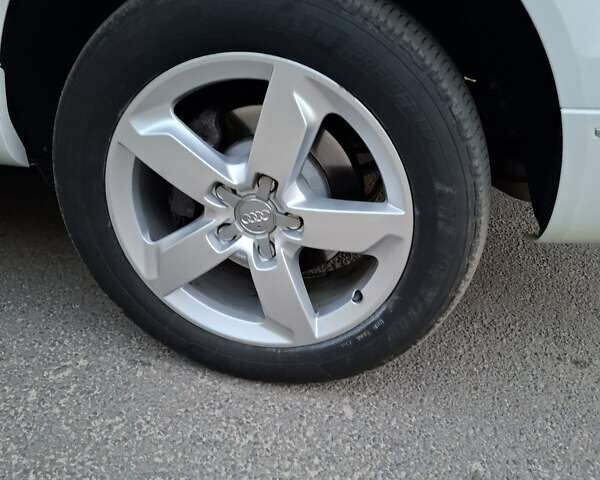 Белый Ауди Ку 7, объемом двигателя 3 л и пробегом 194 тыс. км за 13299 $, фото 5 на Automoto.ua