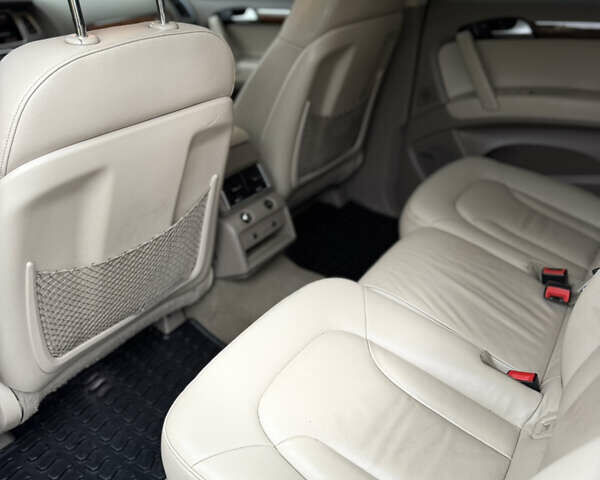 Білий Ауді Ку 7, об'ємом двигуна 2.99 л та пробігом 191 тис. км за 14900 $, фото 9 на Automoto.ua