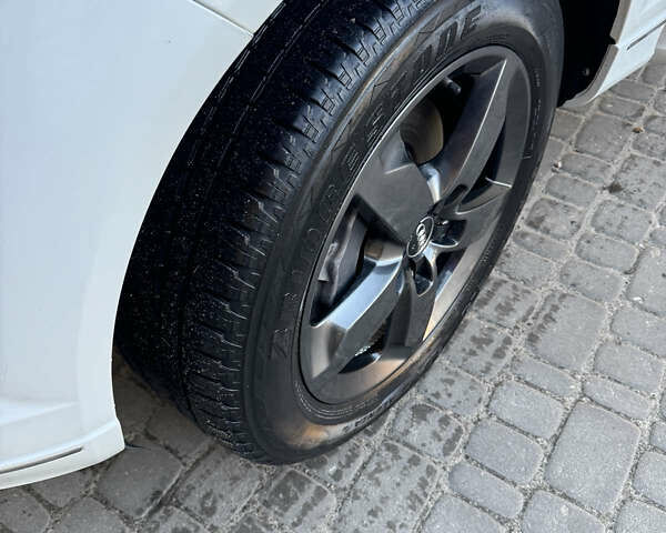 Білий Ауді Ку 7, об'ємом двигуна 3 л та пробігом 240 тис. км за 13500 $, фото 15 на Automoto.ua