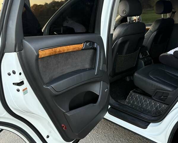 Белый Ауди Ку 7, объемом двигателя 2.97 л и пробегом 180 тыс. км за 27500 $, фото 4 на Automoto.ua