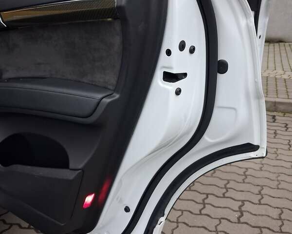 Білий Ауді Ку 7, об'ємом двигуна 2.97 л та пробігом 250 тис. км за 26800 $, фото 39 на Automoto.ua