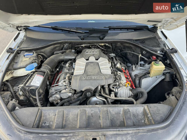 Белый Ауди Ку 7, объемом двигателя 3 л и пробегом 157 тыс. км за 15500 $, фото 42 на Automoto.ua