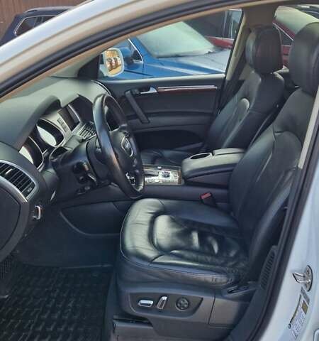 Білий Ауді Ку 7, об'ємом двигуна 2.97 л та пробігом 318 тис. км за 18000 $, фото 12 на Automoto.ua