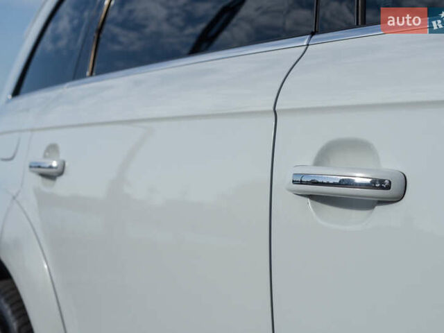 Білий Ауді Ку 7, об'ємом двигуна 2.97 л та пробігом 214 тис. км за 14800 $, фото 4 на Automoto.ua