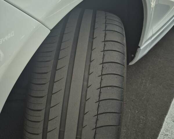 Ауді Ку 7 2014 у Чернігові на Automoto.ua Білий Ауді Ку 7, об'ємом двигуна 3 л та пробігом 185 тис. км за 18300 $, фото 15 на Automoto.ua