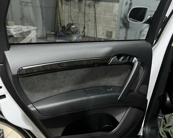 Белый Ауди Ку 7, объемом двигателя 2.97 л и пробегом 202 тыс. км за 22500 $, фото 9 на Automoto.ua