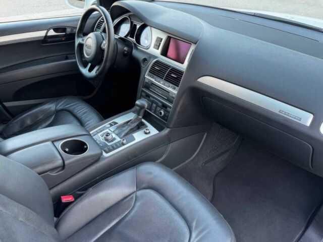 Белый Ауди Ку 7, объемом двигателя 3 л и пробегом 81 тыс. км за 13000 $, фото 8 на Automoto.ua