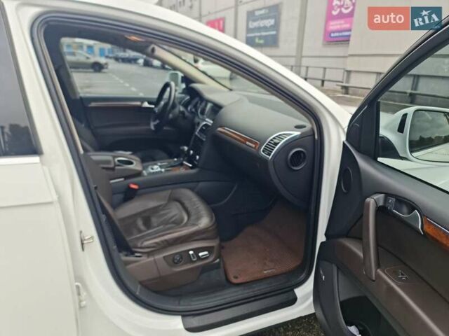 Ауди Ку 7 2014 в Киеве на Automoto.ua Белый Ауди Ку 7, объемом двигателя 3 л и пробегом 193 тыс. км за 16500 $, фото 30 на Automoto.ua