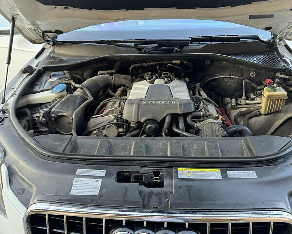 Білий Ауді Ку 7, об'ємом двигуна 3 л та пробігом 240 тис. км за 13500 $, фото 14 на Automoto.ua