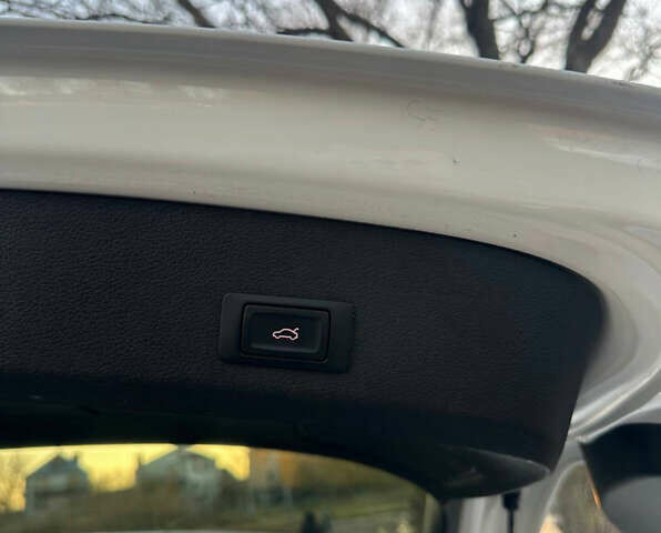 Белый Ауди Ку 7, объемом двигателя 2.97 л и пробегом 237 тыс. км за 18400 $, фото 19 на Automoto.ua