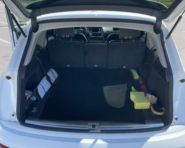 Белый Ауди Ку 7, объемом двигателя 3 л и пробегом 223 тыс. км за 18500 $, фото 13 на Automoto.ua