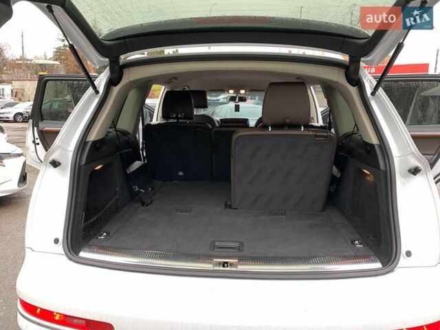 Білий Ауді Ку 7, об'ємом двигуна 3 л та пробігом 205 тис. км за 15890 $, фото 23 на Automoto.ua