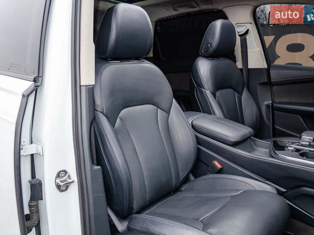 Белый Ауди Ку 7, объемом двигателя 3 л и пробегом 167 тыс. км за 24999 $, фото 31 на Automoto.ua