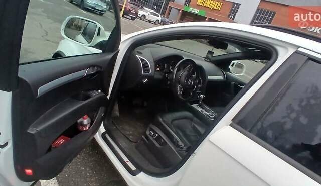 Белый Ауди Ку 7, объемом двигателя 3 л и пробегом 76 тыс. км за 18300 $, фото 7 на Automoto.ua