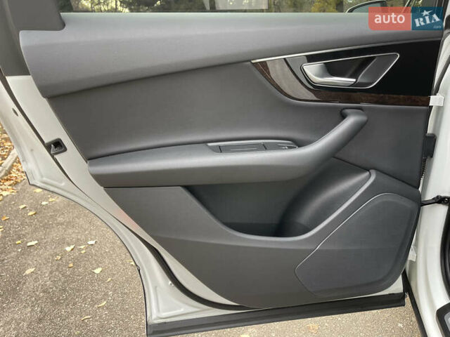 Белый Ауди Ку 7, объемом двигателя 2.97 л и пробегом 124 тыс. км за 36000 $, фото 39 на Automoto.ua