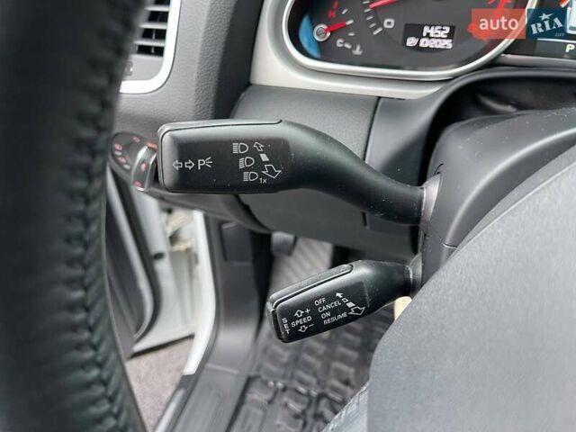 Білий Ауді Ку 7, об'ємом двигуна 3 л та пробігом 218 тис. км за 17990 $, фото 17 на Automoto.ua