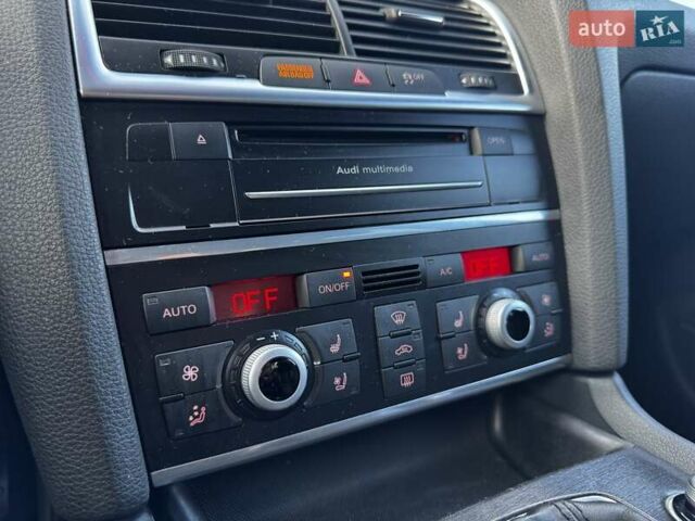 Білий Ауді Ку 7, об'ємом двигуна 3 л та пробігом 125 тис. км за 21000 $, фото 26 на Automoto.ua