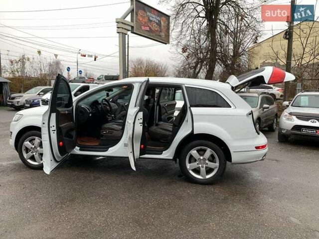 Білий Ауді Ку 7, об'ємом двигуна 3 л та пробігом 205 тис. км за 15890 $, фото 16 на Automoto.ua